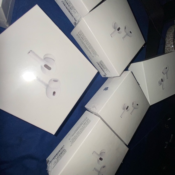 Apple AirPods Pro with Wireless Charging Case
